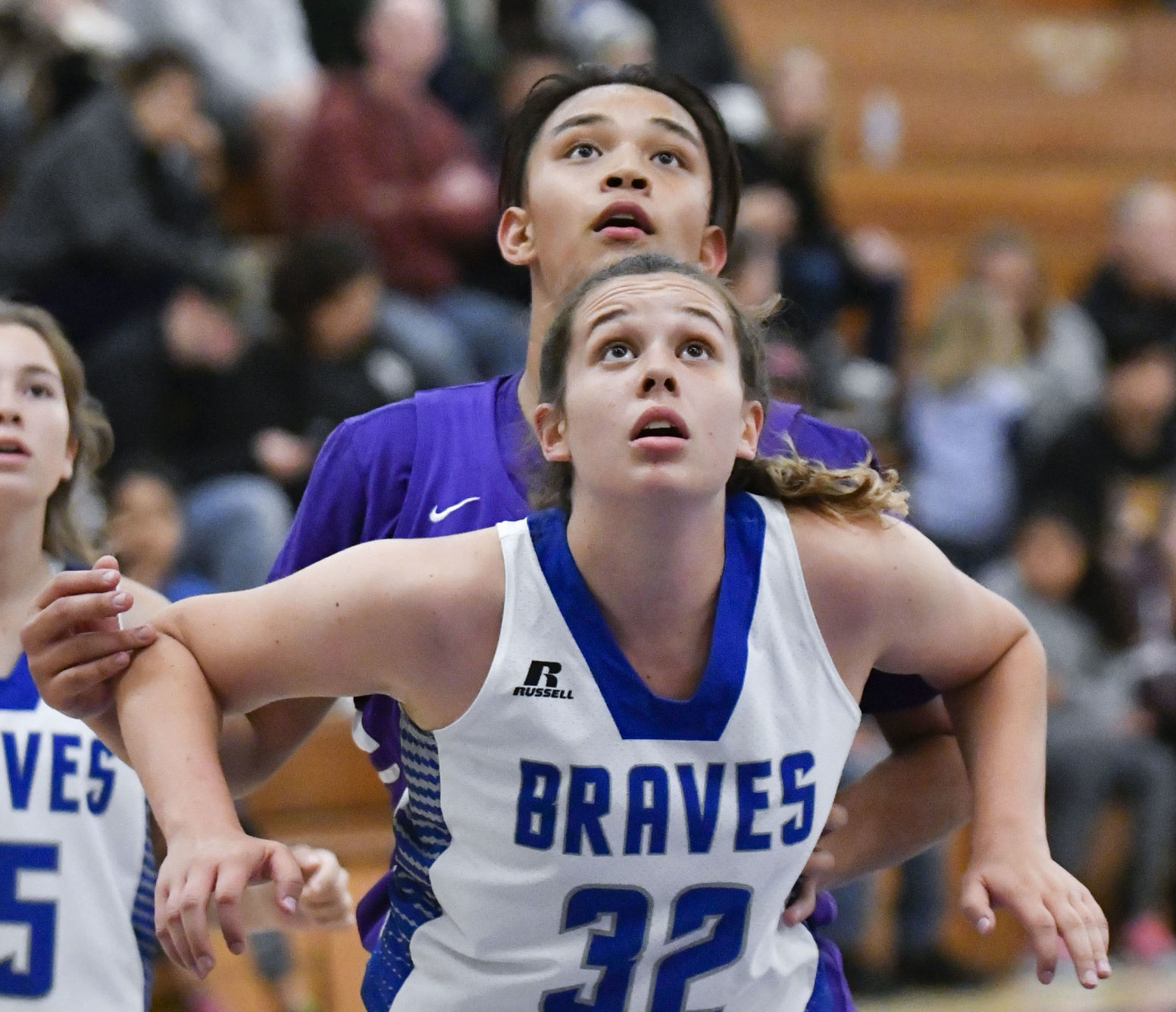 Isabella Robles - 6' 1" Center - Lompoc